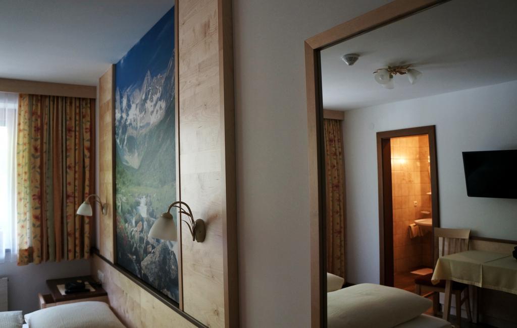 Roasnerhof Apartman Finkenberg Szoba fotó