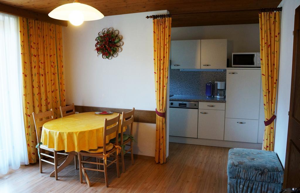 Roasnerhof Apartman Finkenberg Szoba fotó