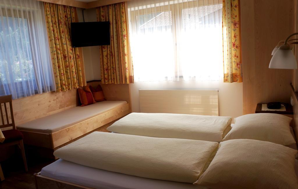 Roasnerhof Apartman Finkenberg Szoba fotó