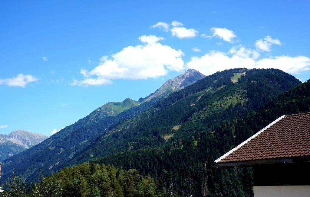 Roasnerhof Apartman Finkenberg Szoba fotó